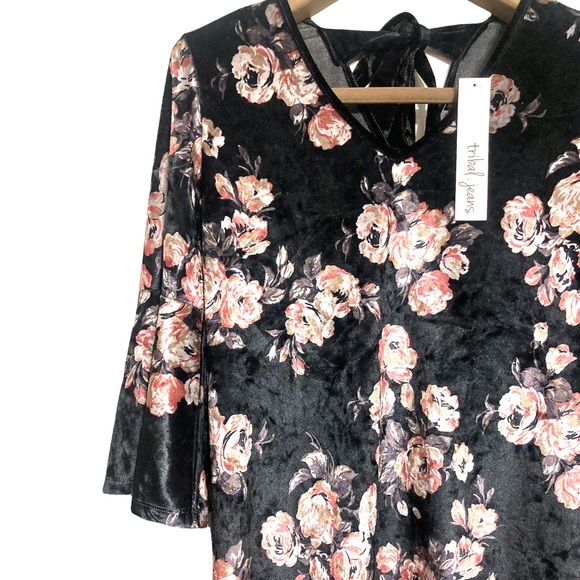 SM•NWT•TRIBAL JEANS•FLORAL MAHOGANY KNIT ‘SAMPLE’ TOP W FLARED SLEEVES• - Picture 2 of 6